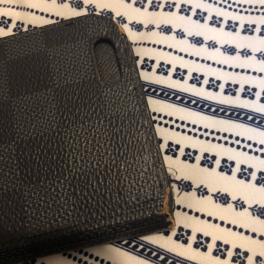Louis Vuitton iPhone 6s Plus folio - Picture 3 of 7